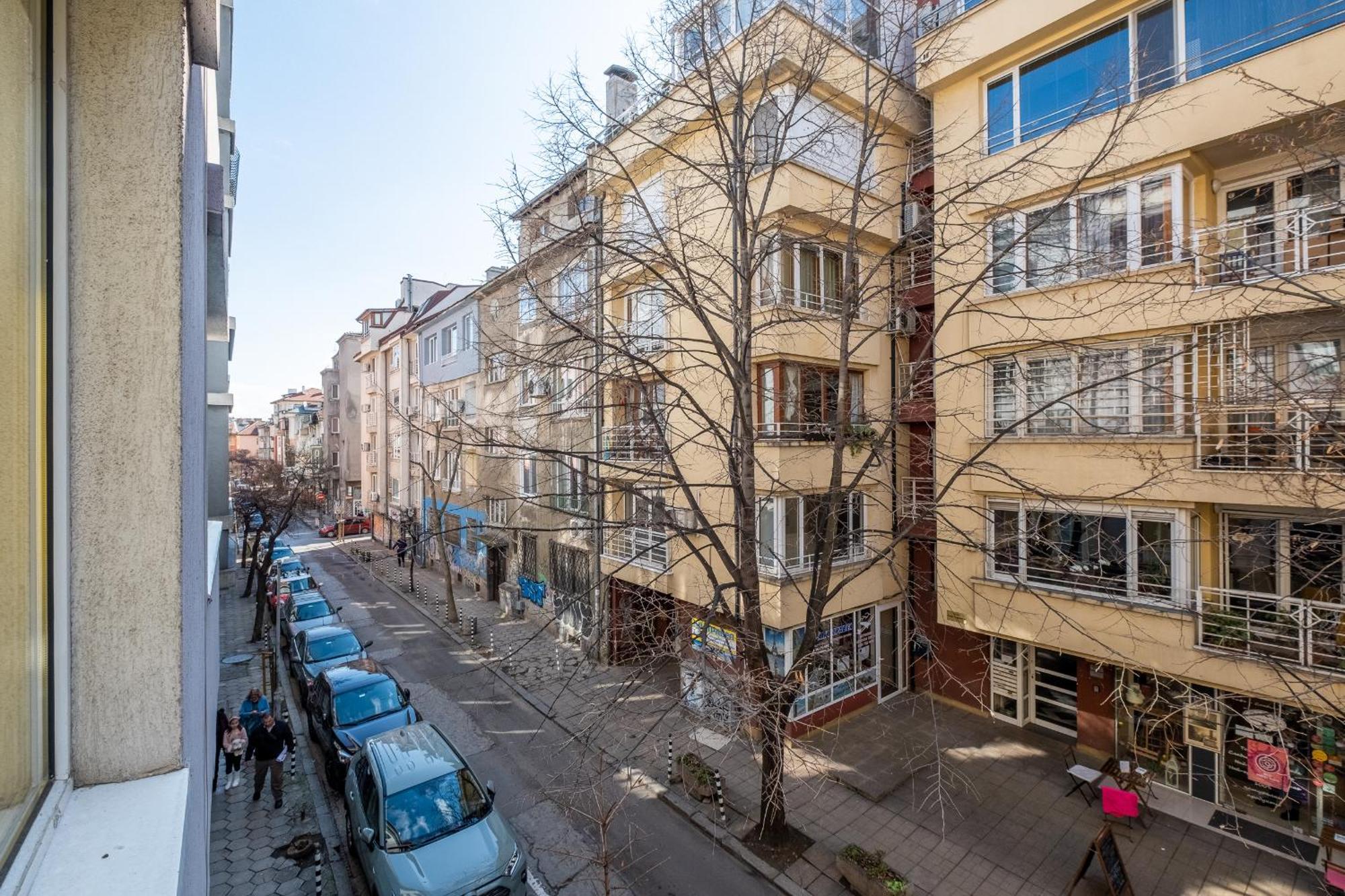Modern , Spacious 2Br Apartment In Top Center Sofia Extérieur photo
