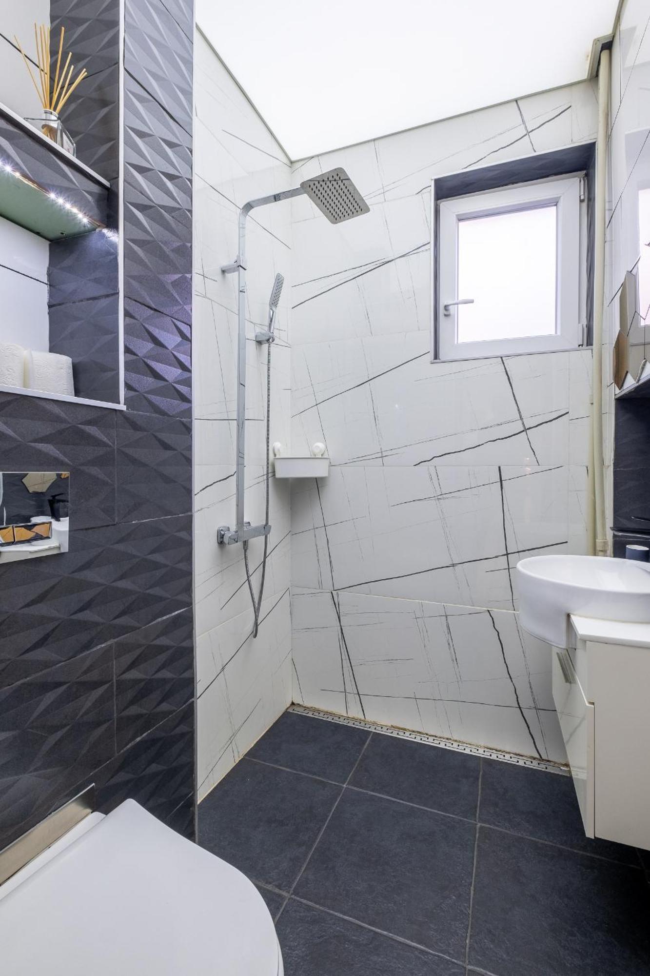 Modern , Spacious 2Br Apartment In Top Center Sofia Extérieur photo